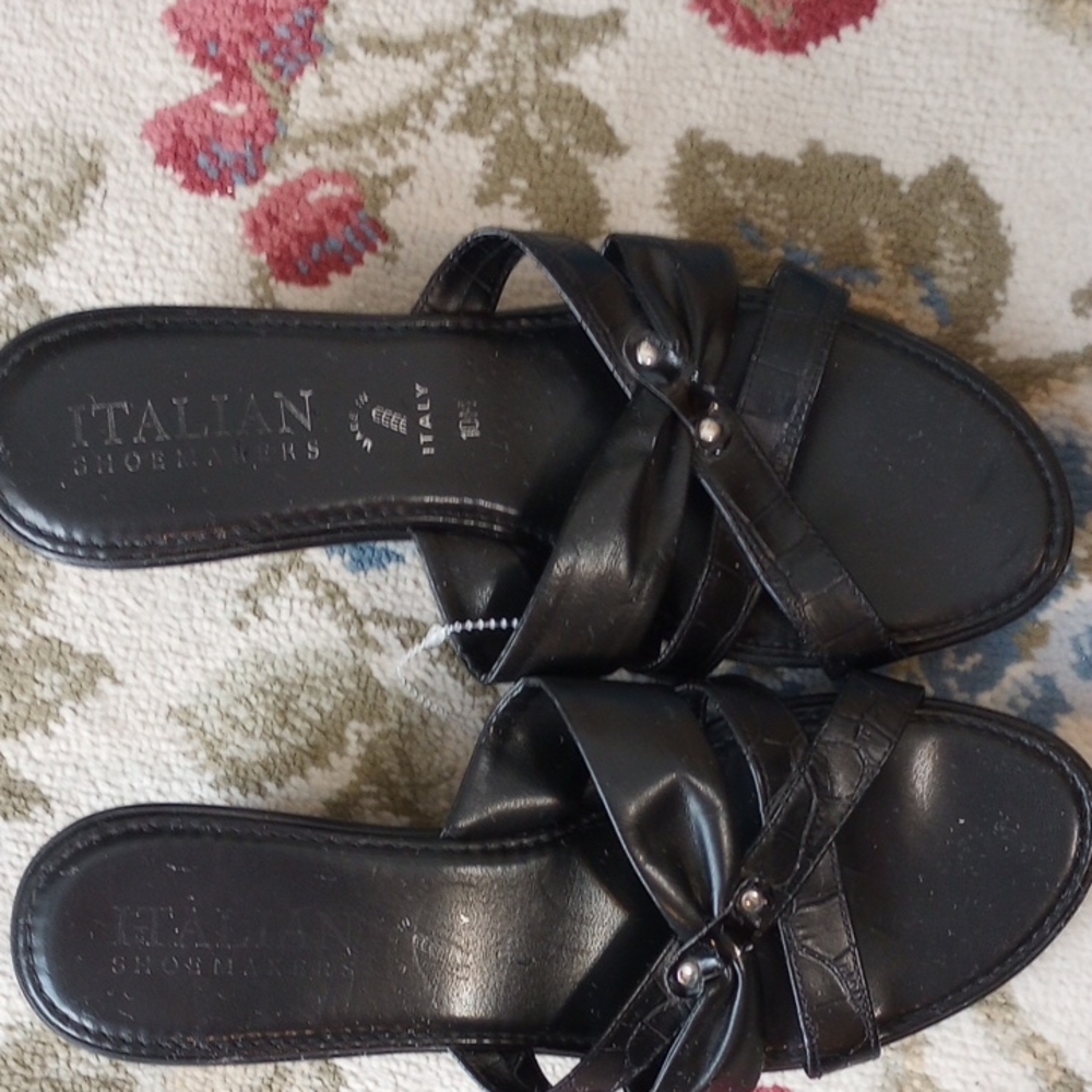 Italian Shoemakers Black Sandals with Glossy Crisscross Straps